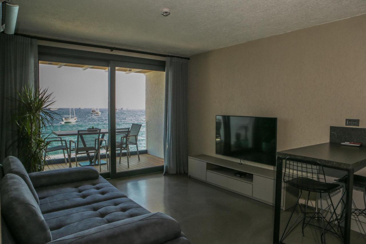 Surfer Caravan Gastro Pub Suites- Adults Only Apartament